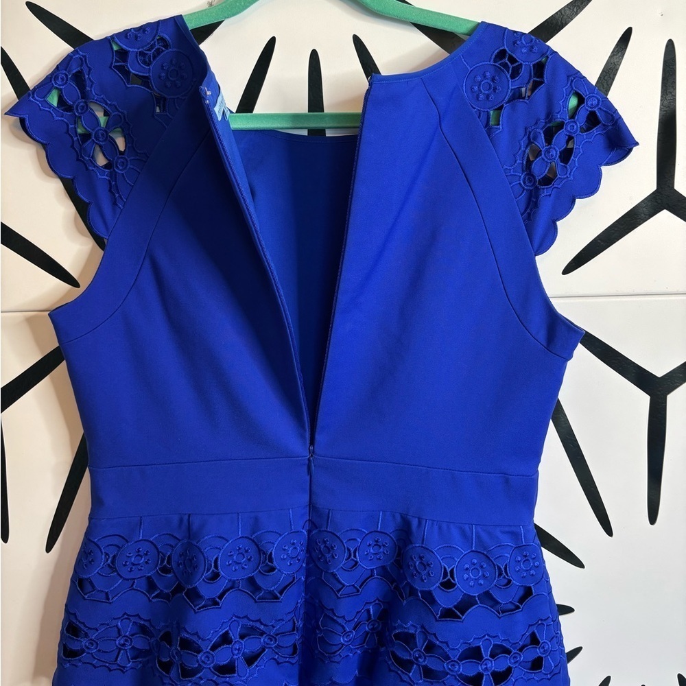 Antonio Melani Cobalt Blue Cocktail Dress w/ Laser Cutouts & Cap Sleeves – Sz 10 - Picture 8 of 14